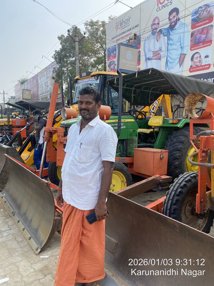 rinrinrin47disk's tweet image. 🇮🇳インドでジョンディア発見👀
牛のシール？が可愛い🩷
#RINdia2526

（間違って消しちゃったので再投稿💦）