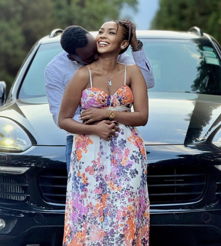 iamennoh's tweet image. Nobody will ever convince me about love