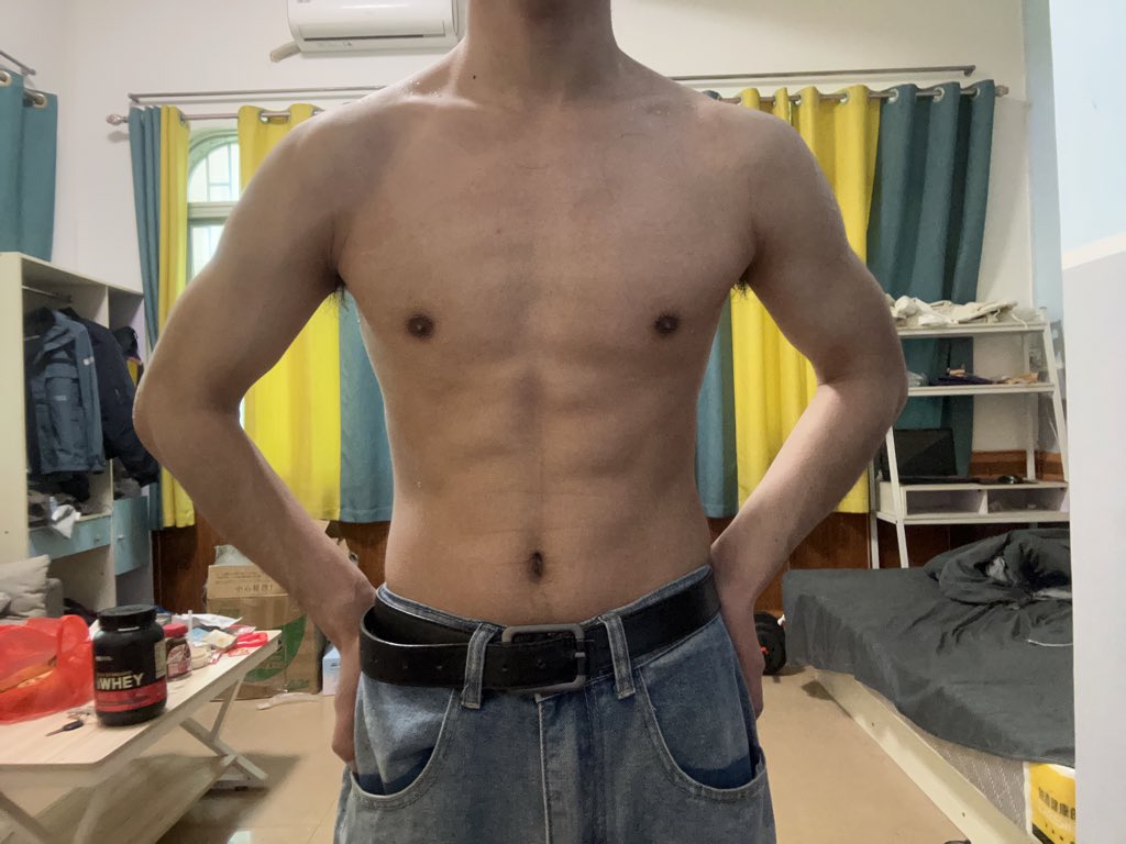 keleyy7's tweet image. 已练不欠 #健身 #薄肌