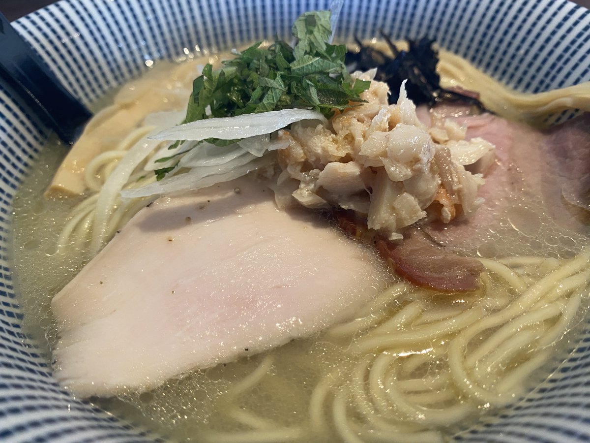 MisaoFukami's tweet photo. 旬菜麺屋雅流
真鯛白湯＋背脂地鶏

去年のラストは雅流！
今年のスタートも雅流！
いつもありがとうございます！ごちそうさまです！ https://t.co/OW3v8fQxcW
