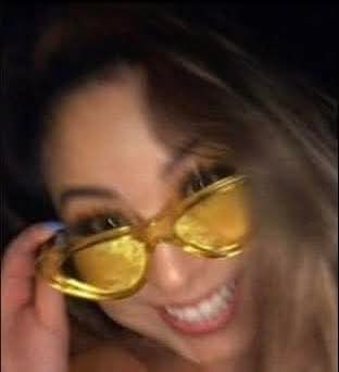 Samweigo's tweet image. When you send a risky message and receive the same vibe in return.