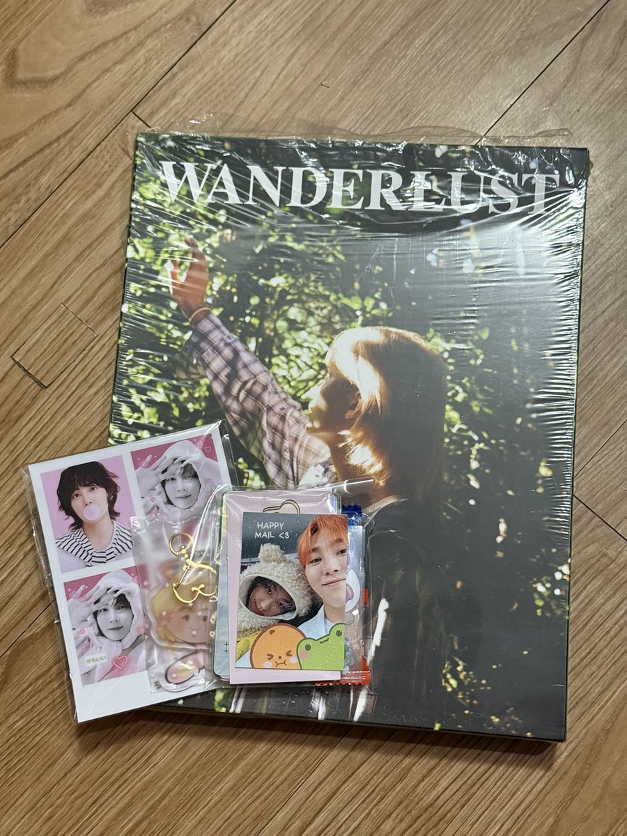 __karencitta's tweet photo. 💌 @michiyosaaan @the8_boos  |#the8boos_reviews #chiyothanks

super worth it talaga ng photobooks! ob was in superb condition as well kaya alam mong well taken care of 🥹
late review huhu pero thank you as always, michi and ren 🩵 https://t.co/6VwB5EKBH0