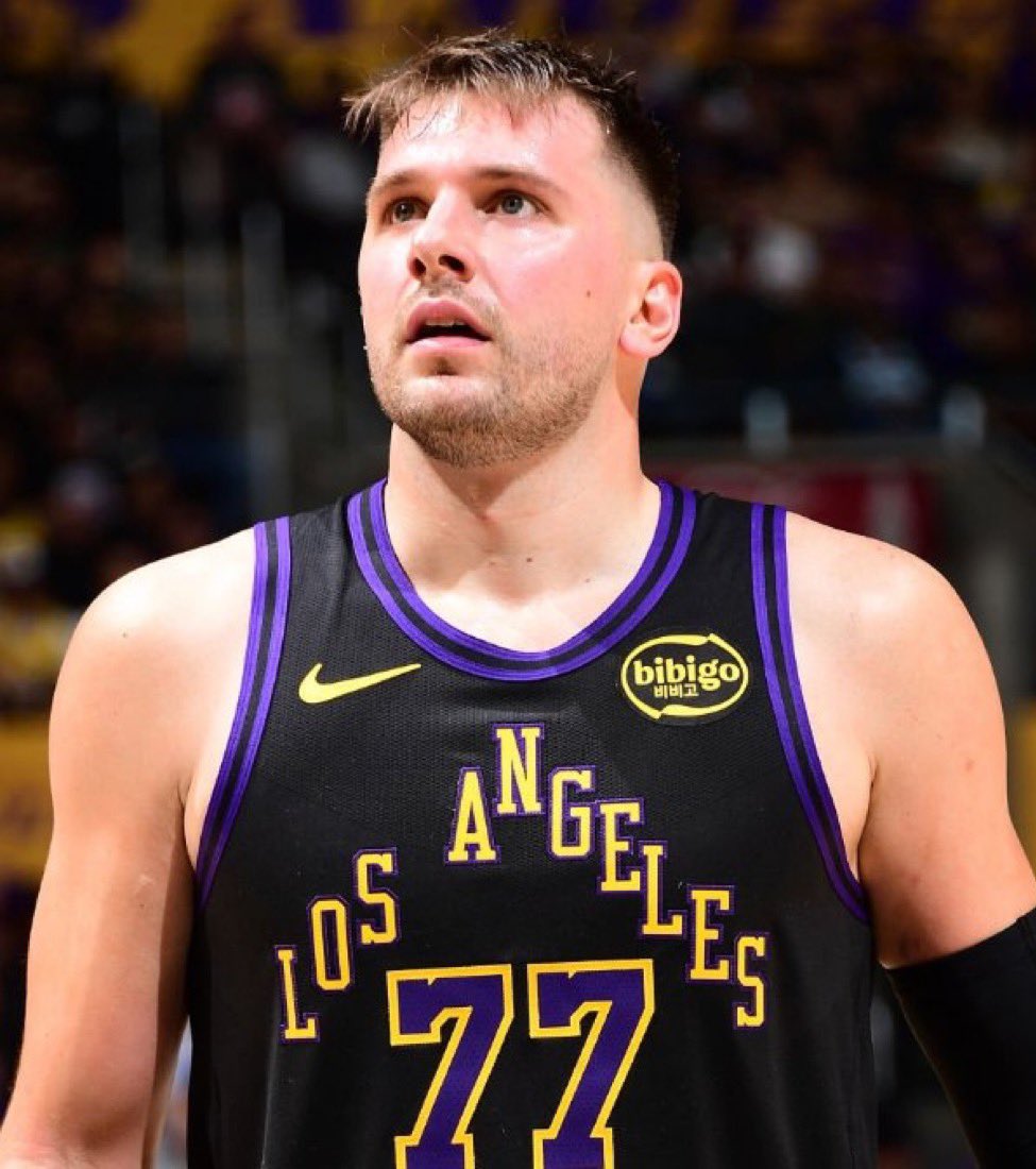 TheHoopCentral's tweet image. LUKA DONCIC TONIGHT:

34 POINTS 
8 ASSISTS 
6 REBOUNDS 
2 STEALS 
38 MINUTES
