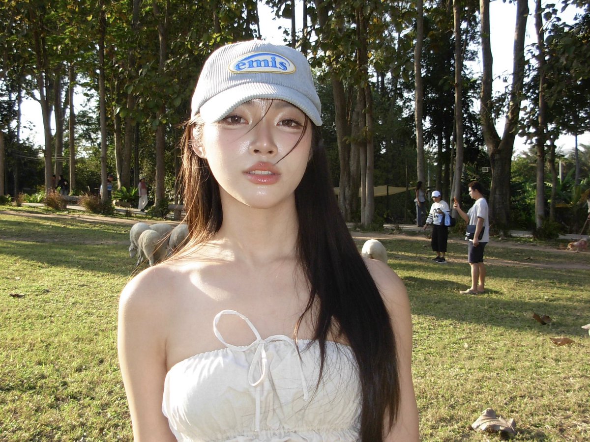 morpormorpaeng's tweet image. สิ่งที่ได้ไปต่อในปี 2026  = กล้อง Nikon L5 

เป็นกล้องที่ถ่ายสนุกมากกกกก ยิ่งเปิดแฟลชกับแดดยิ่งสวย ไม่ต้องปรับสกินโทนไรเลย