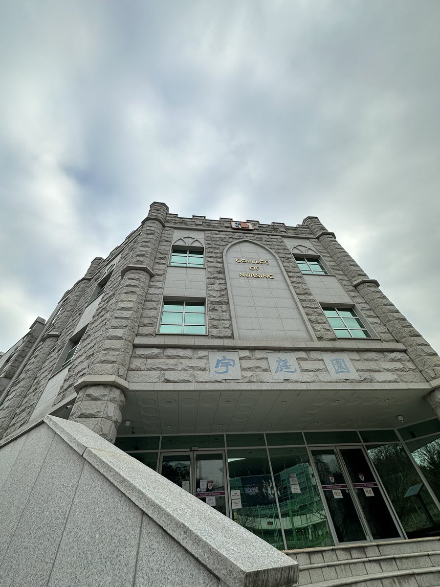 huroochu's tweet photo. 한정선 쇼핑백 들고잇고요.. 화정에서 언덕 살짝 내려오시면 회색건물 밑에서 지금 나눔 시작하겠습니다!!!
받으신 분들은 좀 달아서 ^^;; 아아랑 같이 드세욤 … ♡ 감사합니다!!! https://t.co/95RskZpmeG