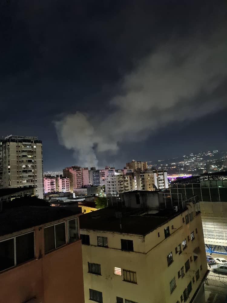Caracas en este momento, aviones sobrevolando.