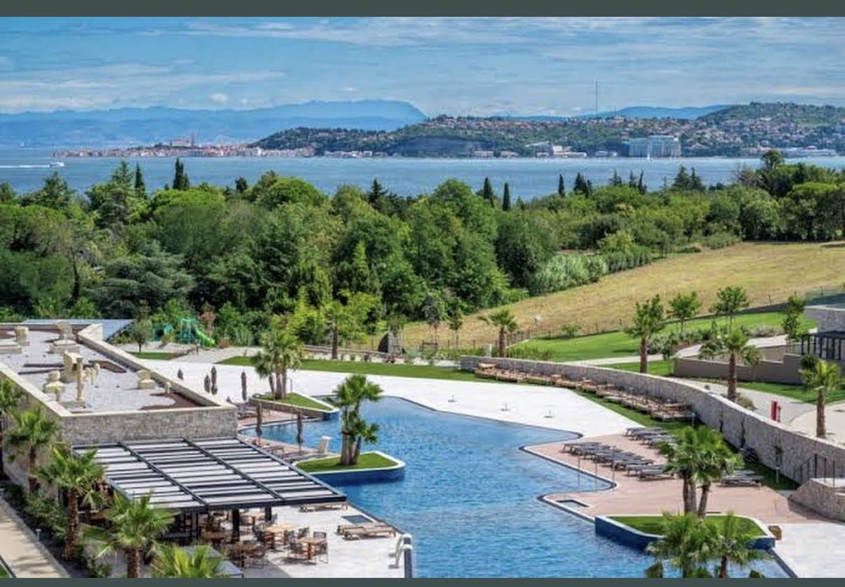 ĆACI SKRIVENA IMOVINA    KOD KOLETA

PORED TRSTA,CRNE GORE,GRČKE,TURSKE,
SLOVENIJE  GDE JE DOSTA NAPREDNJAKA KUPILO IMOVINU 

NAJNOVIJE ULAGANJE UKRADENIH PARA JE U HRVATSKU U NASELJU PETRAM RESORTS &amp; RESDENTES VILA CIJANI 35  52475 CRVENI VRH KOJE 

GRADI KOSTIĆ ALEXANDAR 
CENA