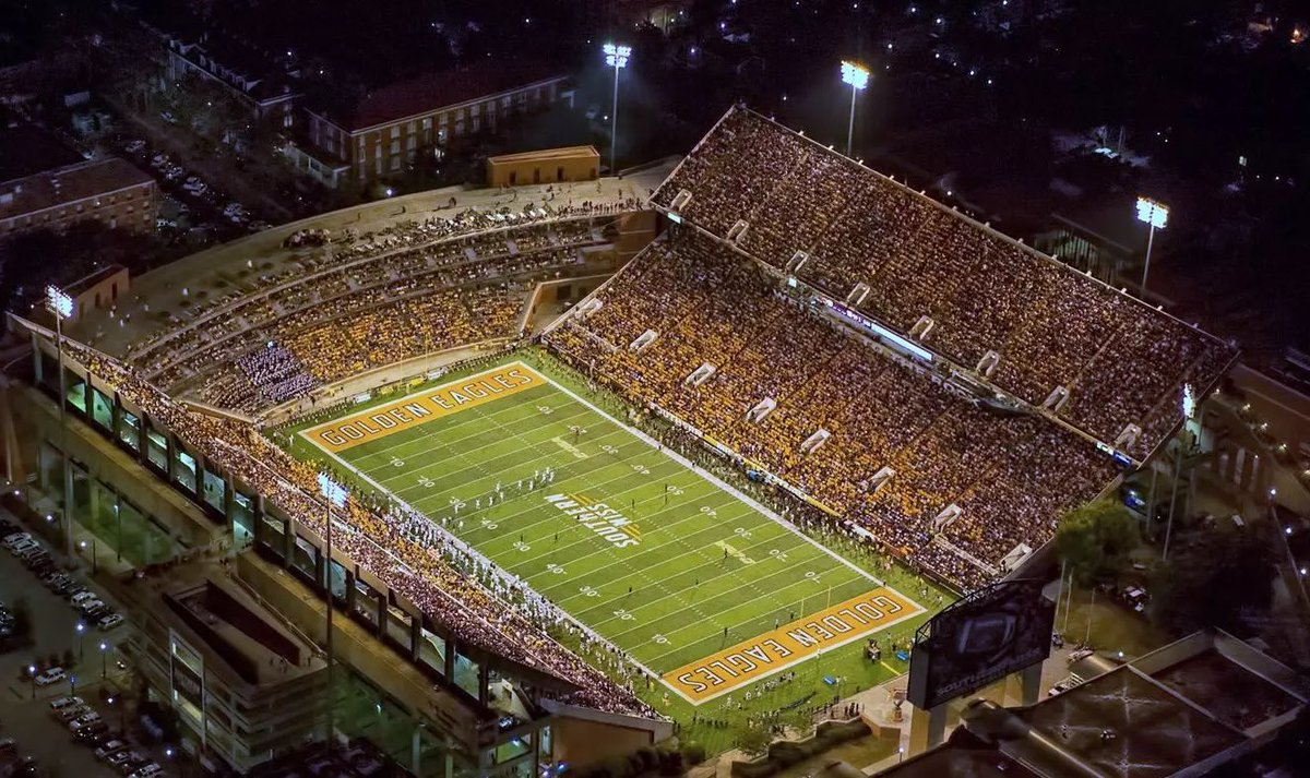 Proud to announce that I have received an offer from Southern Mississippi!! <a href="/CoachSummers70/">Cob Summers</a> <a href="/CoachSCoughlin/">Sean Coughlin</a>
 <a href="/AthleteAsset/">Athlete Asset Protection Sports Agency</a>