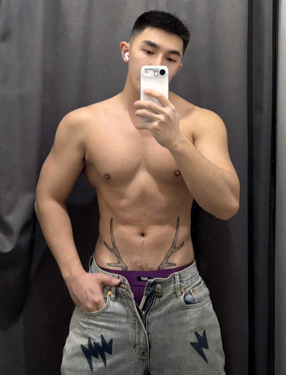 开心日记📔 tweet media