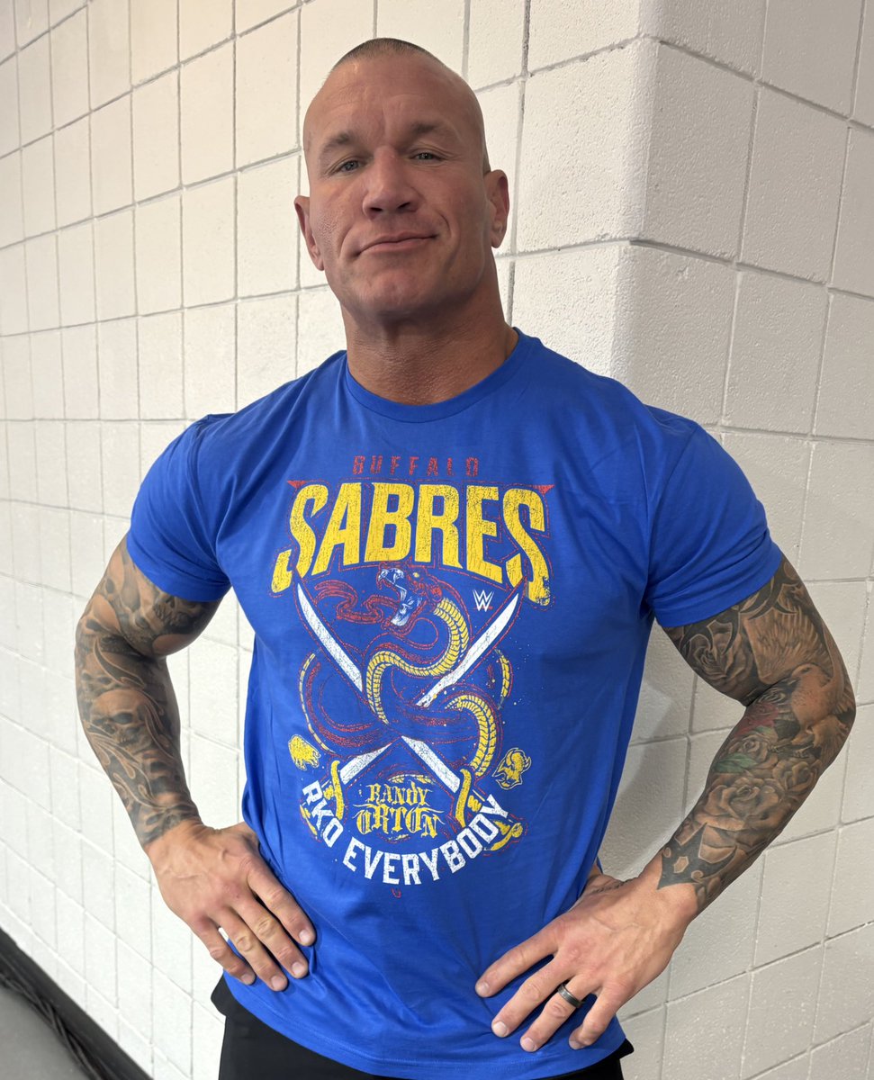 KeyBankCtr's tweet image. WWE’s @RandyOrton reppin’ the @BuffaloSabres 🔥🔥🔥
