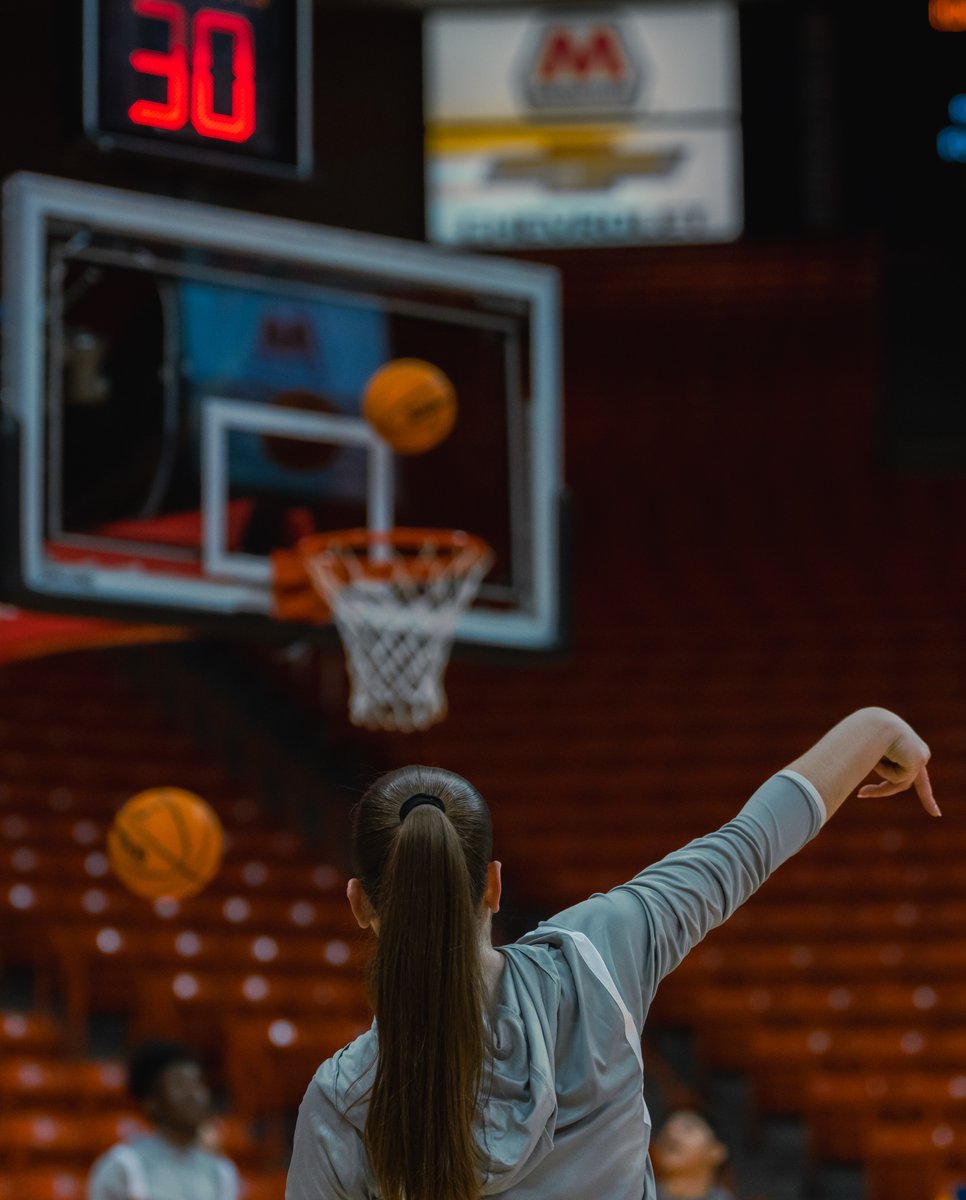 UTEPWBB's tweet photo. Warmed up and ready ⛏️
#PicksUps https://t.co/8iawzK9B87