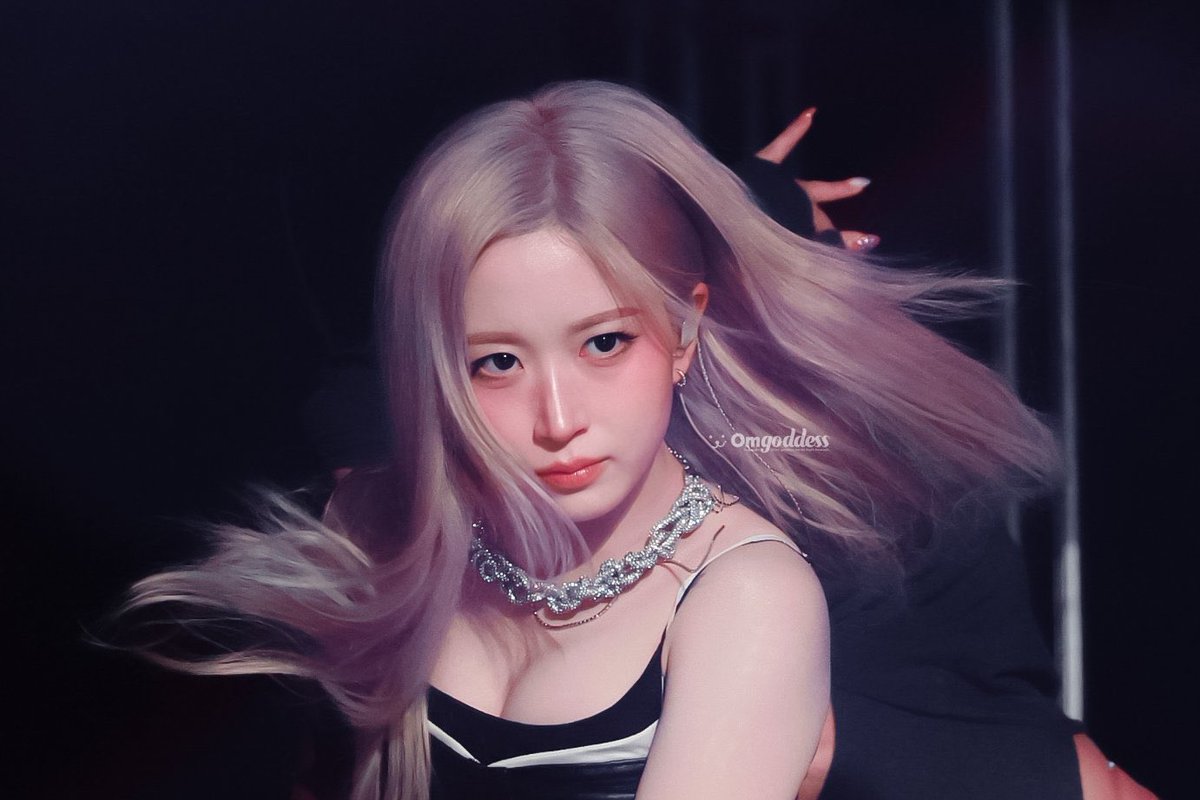 500woni's tweet image. three days apart mind you…