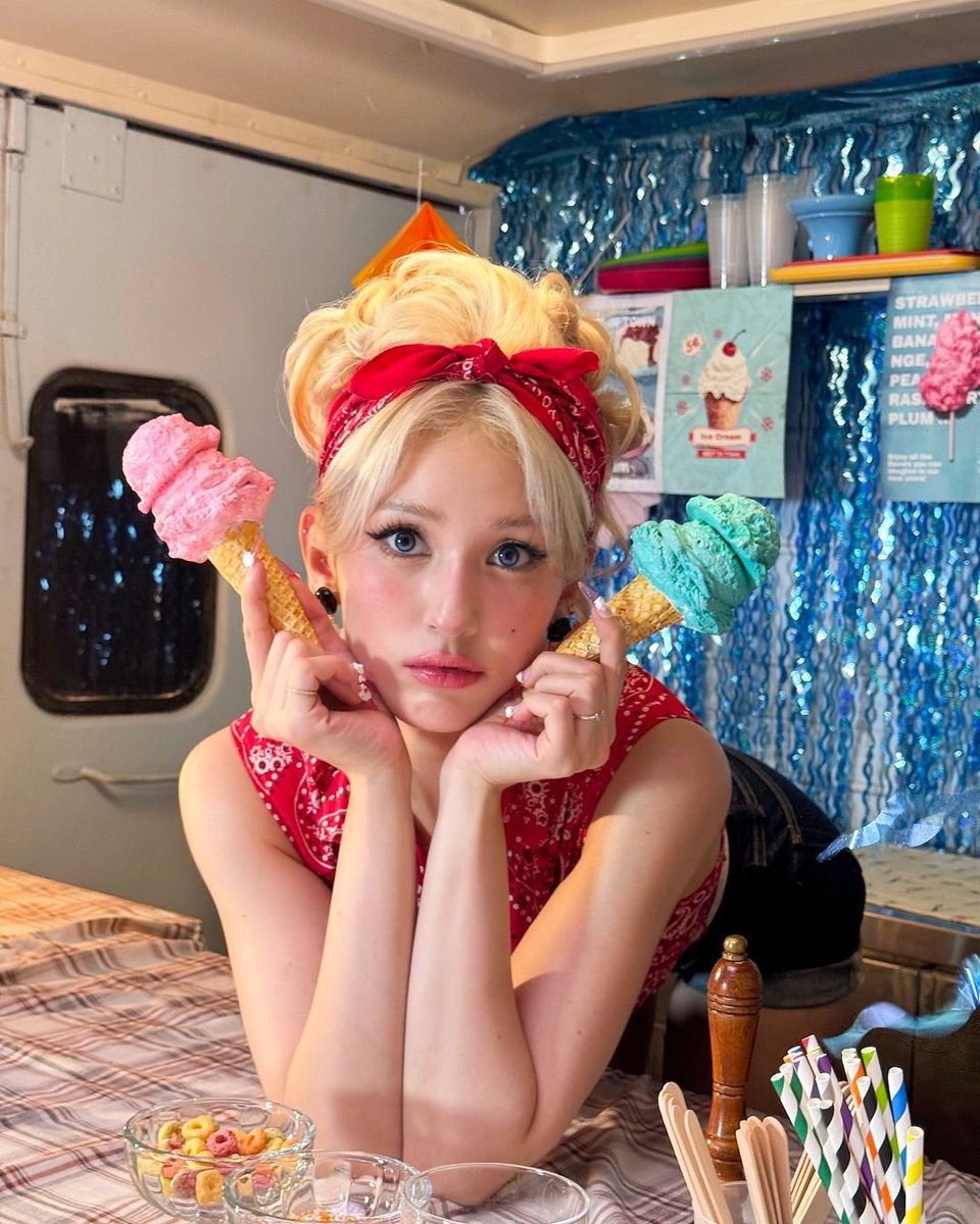 dearwinterkitty's tweet image. Ice Cream Jeon Somi ❤️
