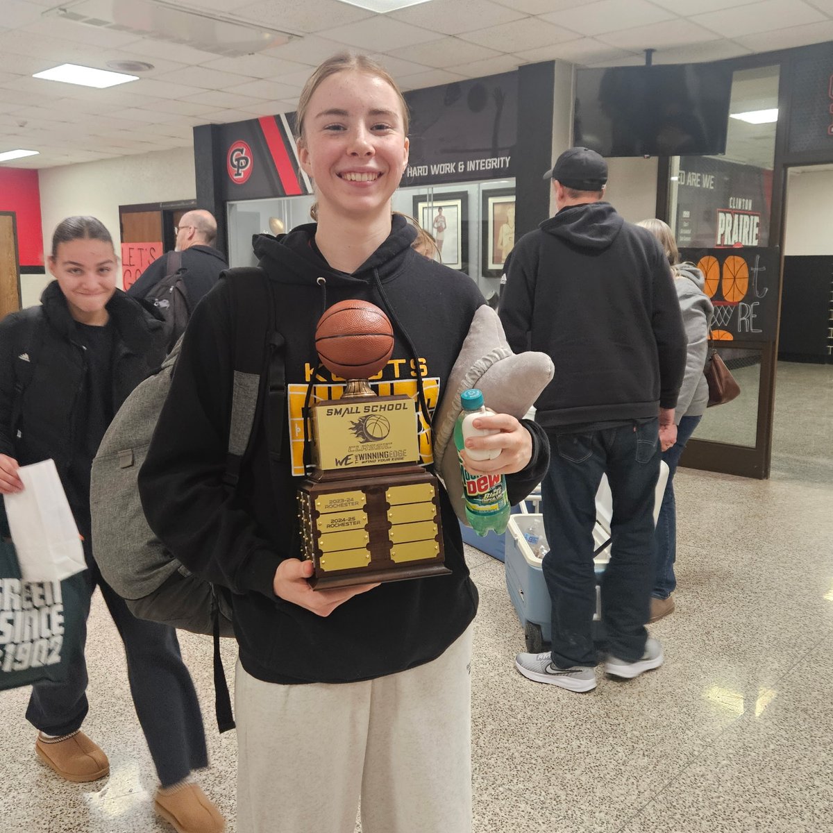 averyelijah_12's tweet image. Small School Classic Champions &amp;amp; MVP of the tournament!