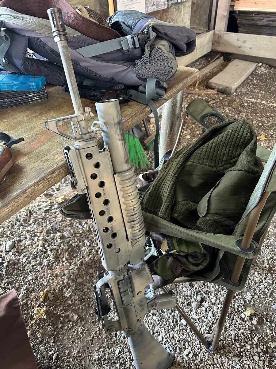 taggart_jack's tweet image. 新春初撃ちにDRAGOONに来た😆

明日もサバゲ行く予定なので今日はホルスター位でウエスタン風装備で。

M29を全然使ってないからメインで使ってパッキン交換してからは全然使える‼︎

後喪女さんに触発されて18禁戦用にM16も持って来た。

#鹿児島サバゲー
#DRAGOON