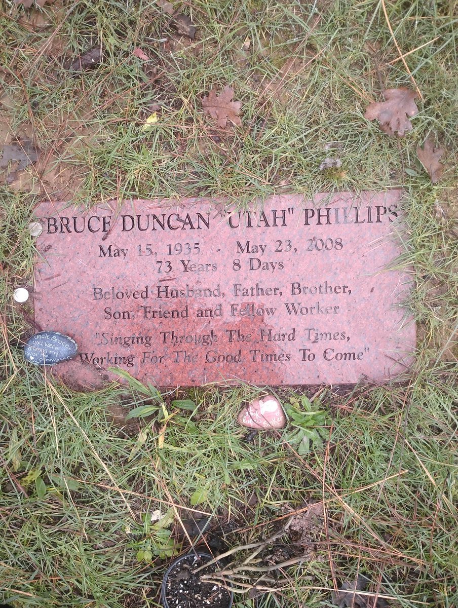 WorkingShitShow's tweet image. Was in the neighborhood today, had to stop by and give the old man a sweep.