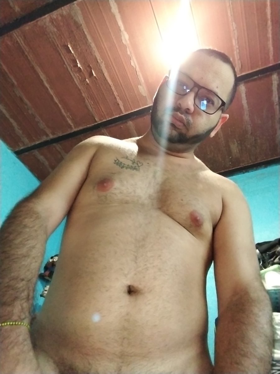 Kjsining's tweet image. El #Oso se quito la pijama #Bear