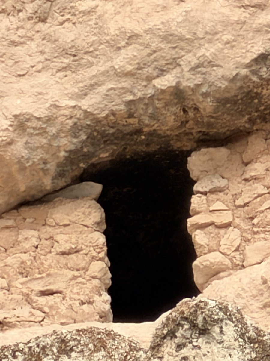 OpenIrons's tweet photo. Spent some time in Arizona after Christmas. Wife and I had a great time seeing the geology around Sedona, visiting Fort Verde, Montezuma’s Castle, and doing some horseback riding. The sun and warmth were appreciated, too. More photos from Fort Verde in a subsequent post. https://t.co/RpPrIPUBUU