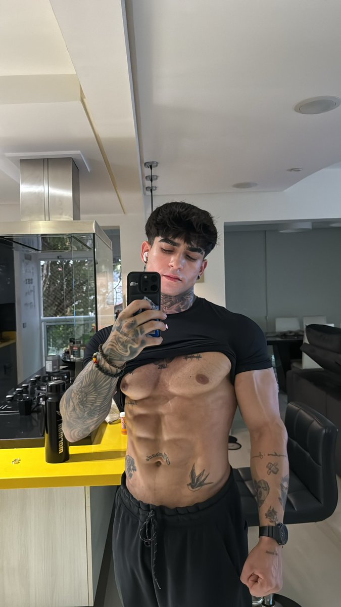 Aʟᴇxᴀɴᴅᴇʀ Gᴏɴᴢᴀʟᴇᴢ tweet media