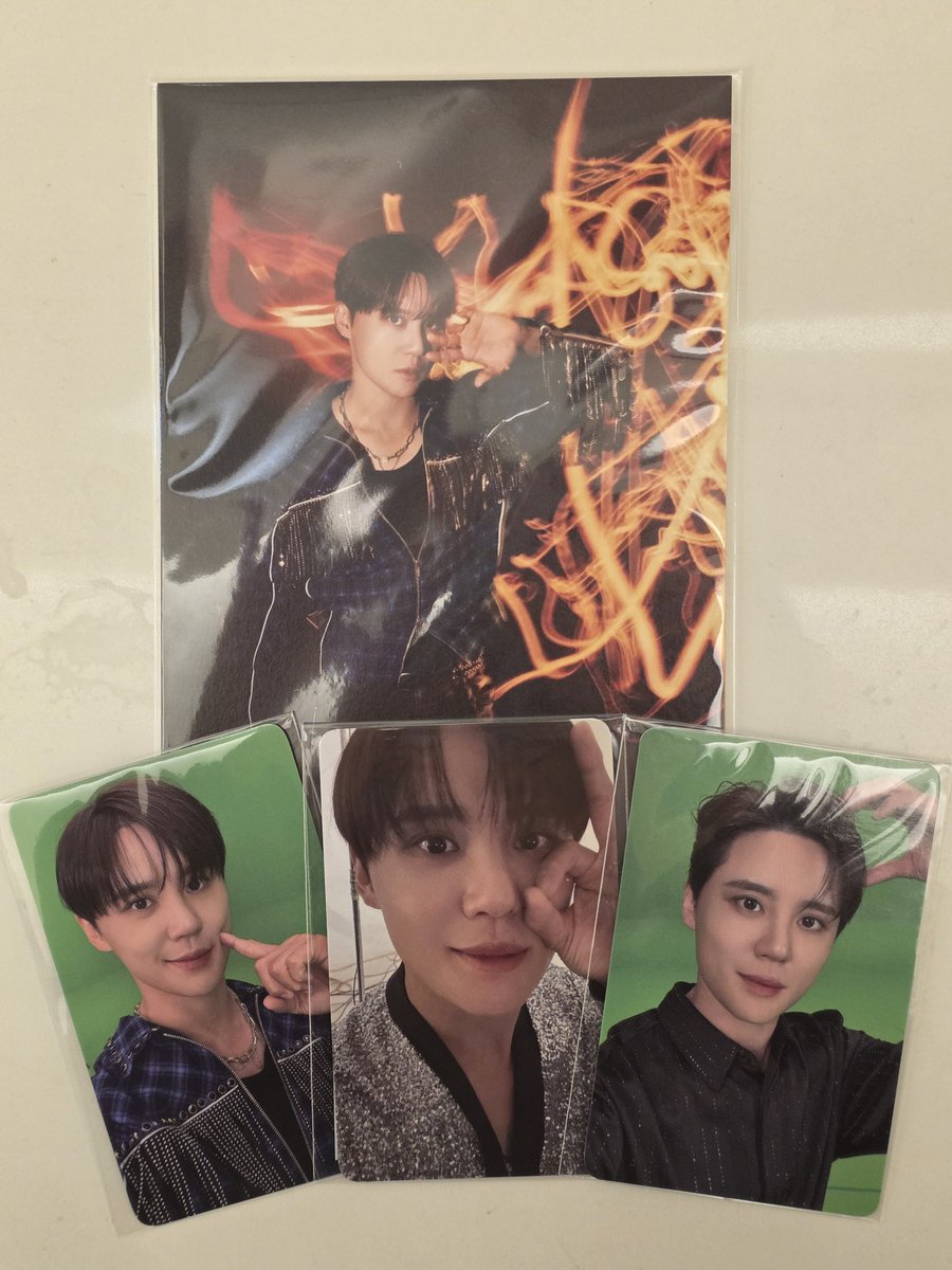 1215_XIA26's tweet image. 문 닫히기 전 두번째 보이스팝업에 굿즈구매까지 완료!
도착하자마자 오빠가 눈맞춰줌 ㅎㅎㅎ