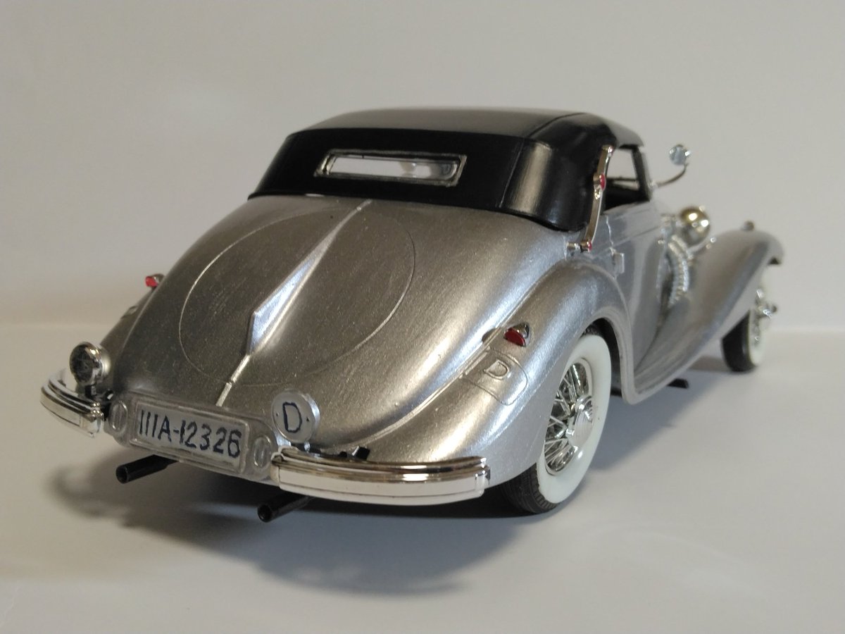 モノグラム/バンダイ1/24「メルセデスベンツ540-K」完成 年跨ぎで製作