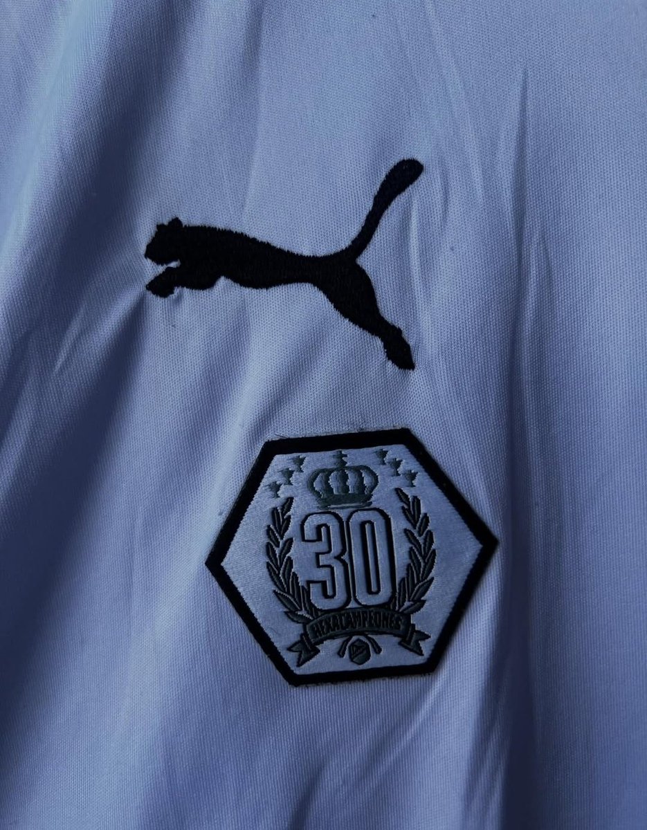 La belleza de  camisola de <a href="/CremasOficial/">Comunicaciones FC</a> cuando estaba  <a href="/BANTRAB/">Bantrab.</a> 👻