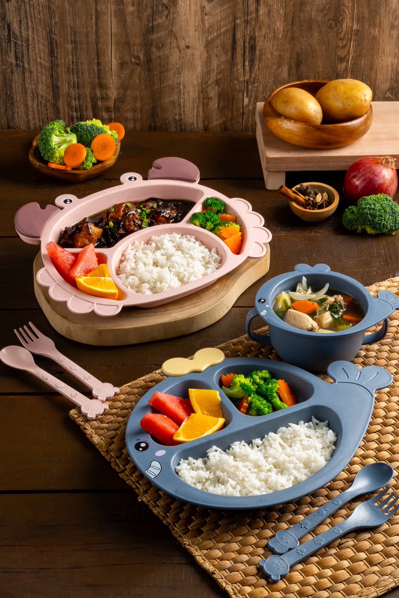 khairulaming's tweet image. Di Rembayung kita sediakan dua jenis menu kanak-kanak, iaitu Set Ayam Kicap Si Kecil dan Set Sup Ayam Si Kecil. Setiap set dilengkapi dengan sayur dan juga buah fresh 🥰

p/s : ni untuk kids tau. risau yang umur 30 order nanti haha