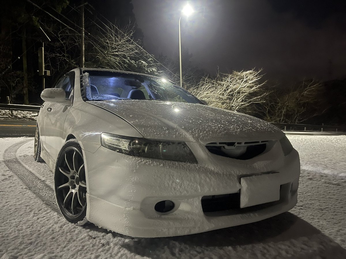 Asukachachacha's tweet photo. 車潰さずに無事帰宅〜

自然が作り出した無敵ナンバー💯💯 https://t.co/6oI6JStloQ