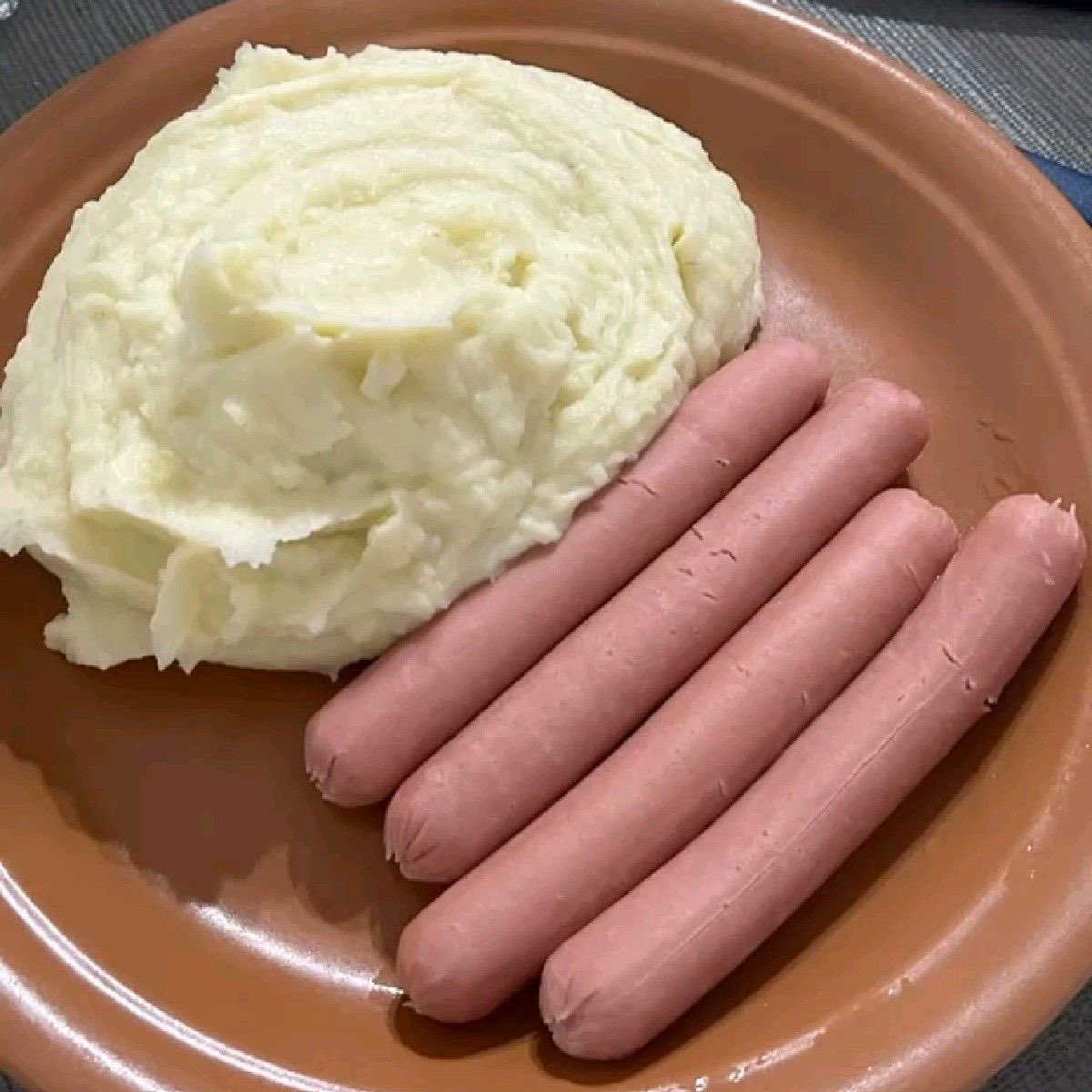 indirectasofi's tweet image. Te pedí una cena no un banquete