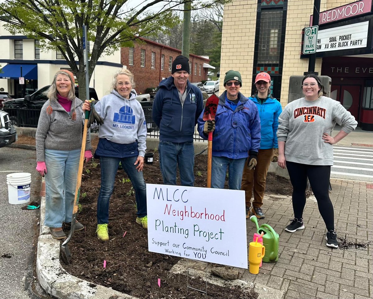 Mount Lookout Community Council board member Laura Groenke (pictured below, 2nd from left) was recently recognized by Keep Cincinnati Beautiful as a 2025 Adopt-A-Spot Champion. This recognition is for her dedication to keeping our city, and more specificially our neighborhood,