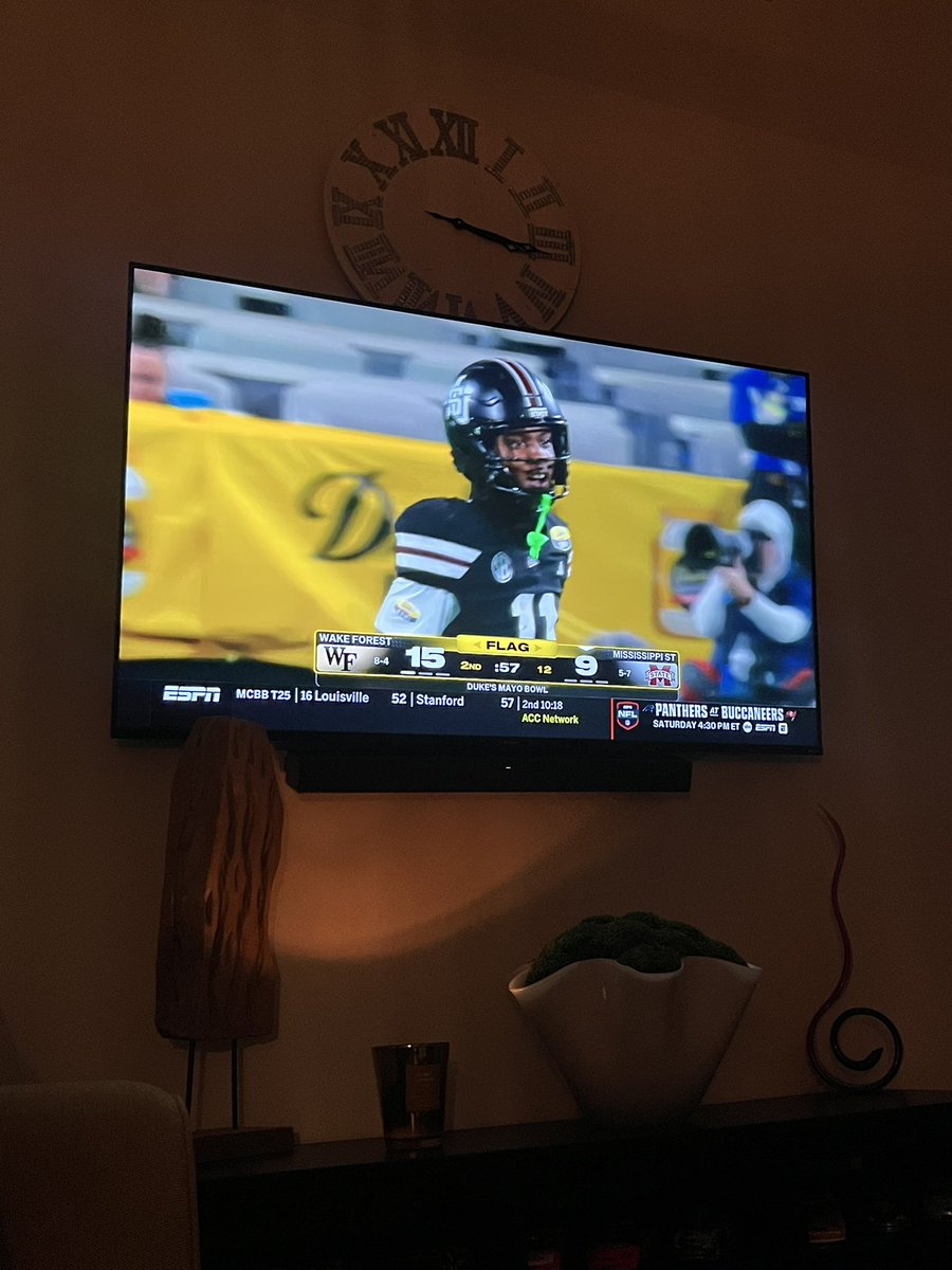 57 more seconds until I can run to the store and pickup my second pallet of <a href="/DukesMayonnaise/">Duke's Mayo</a> to eat during the second half of <a href="/DukesMayoBowl/">Duke's Mayo Bowl</a> 

The best sponsorship activation in all of college football! ⬇️ 👑