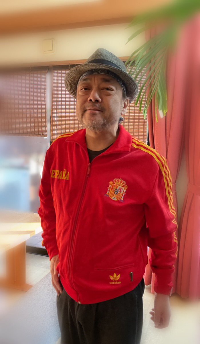 今年は自分が還暦だから、赤🟥着てきたって。 ^ ^ どうやら赤が好き