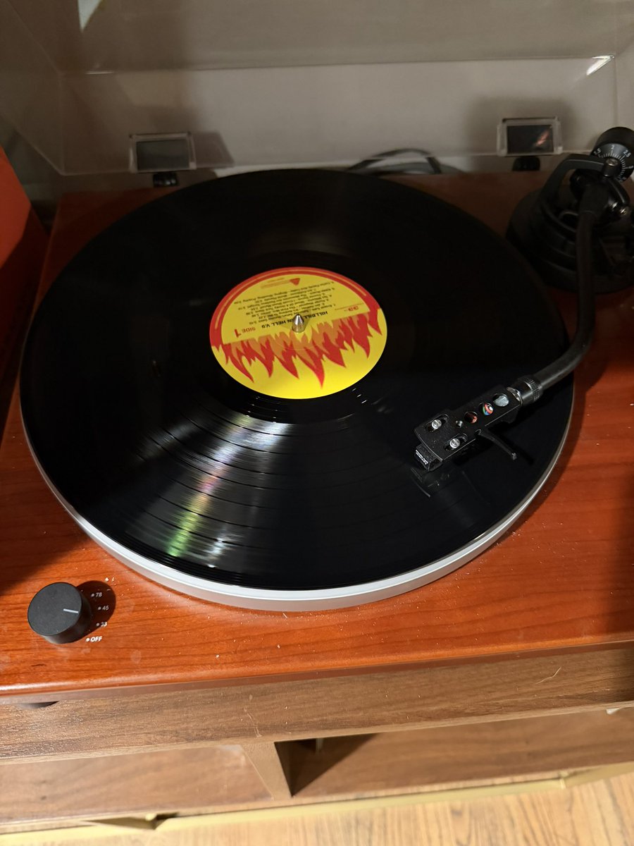 jscottamy's tweet photo. The work continues. As does the music. #NowSpinning #NowWriting https://t.co/3xAPQqbPLe
