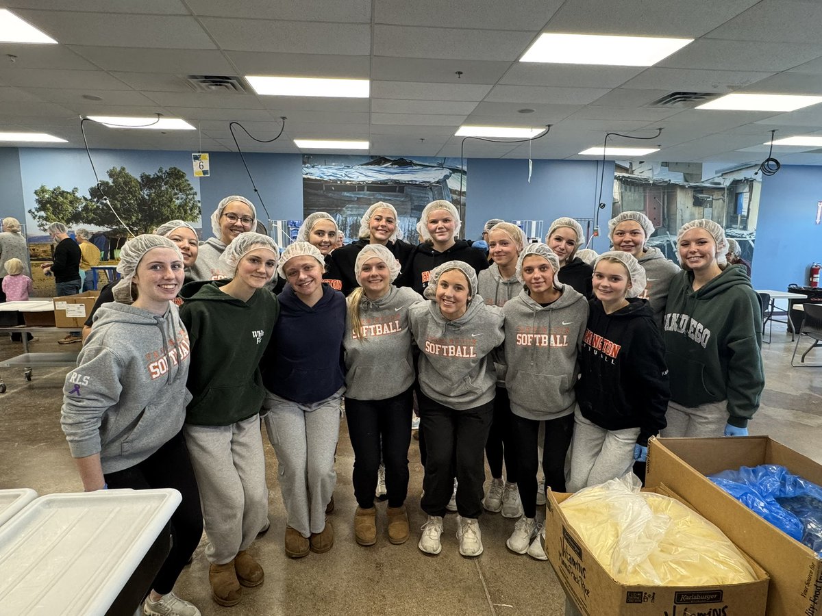 FHS Softball tweet media