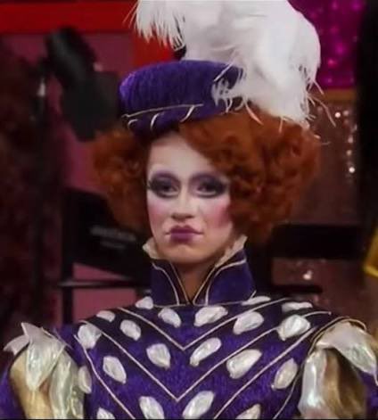 starryxlogan's tweet image. Everyone in untucked treating Nini Coco like she’s the Suzie Toot of season 18 😭😭😭 #DragRace