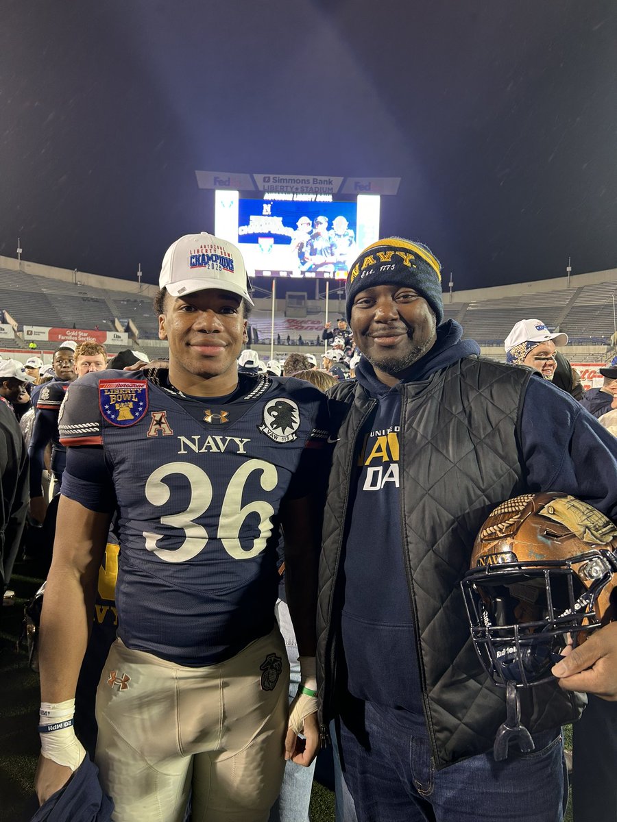 southpointeFBSC's tweet image. Freshman year @jordanbcollins in the books! @NavyFB went 11-2 and won the @AZOLibertyBowl 35-13! #ProudDad @FootballSPHS