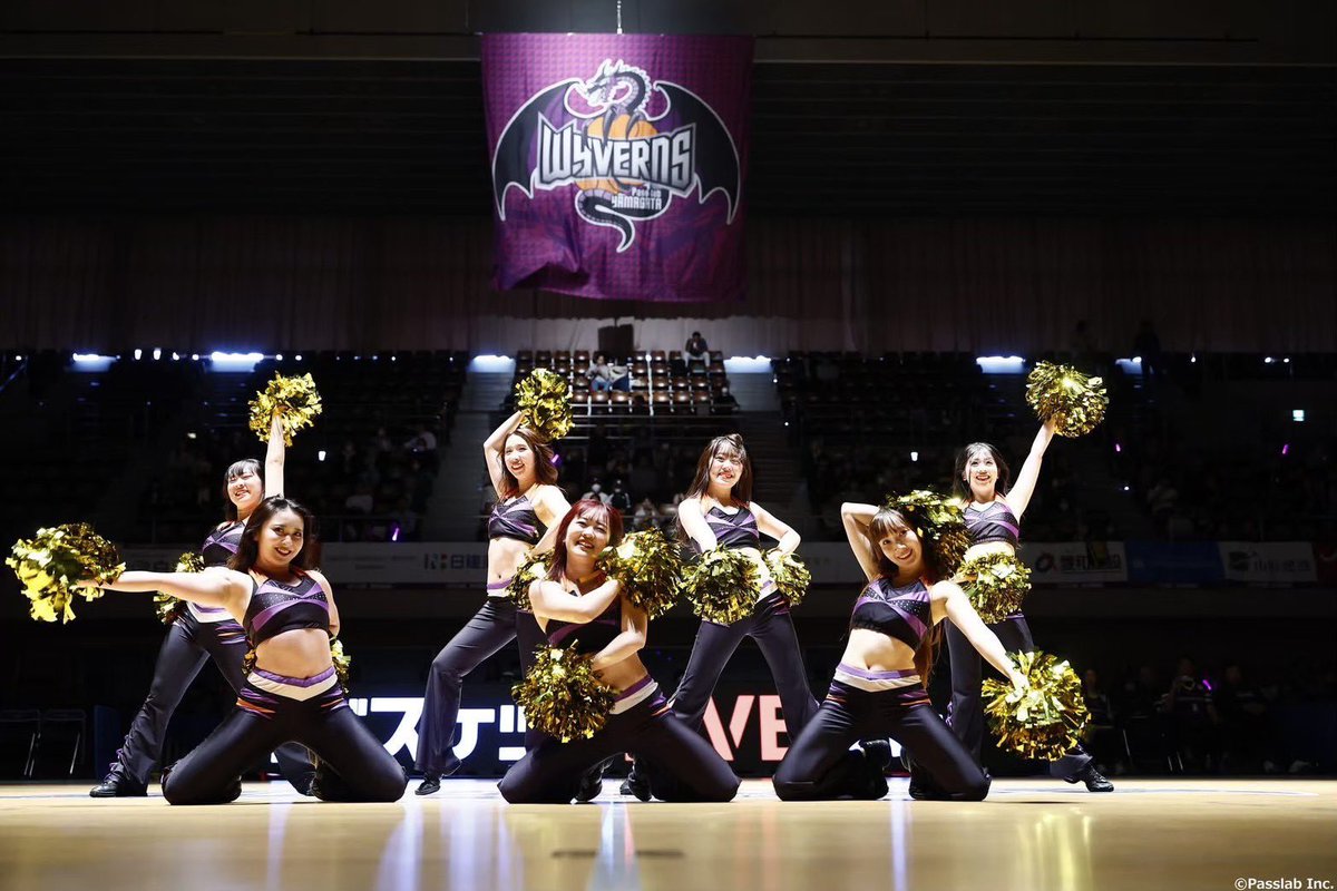 【HappyNewYear🎍🌅🎍2026🐴】

明けましておめでとうございます✨️

お正月はいかがお過ごしでしょうか？

2026年もワイヴァンズチアリーダーを
どうぞよろしくお願いします！💜

#山形ワイヴァンズ 
#ワイヴァンズチアリーダー