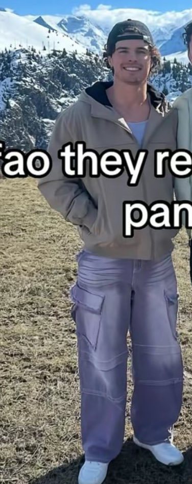 nicolandrian's tweet photo. @msmoodynya what are you even on about? YOU are the one stereotyping and being weird and for the record he has worn fits like this before he knew Olandria https://t.co/OyjiAcDbI5