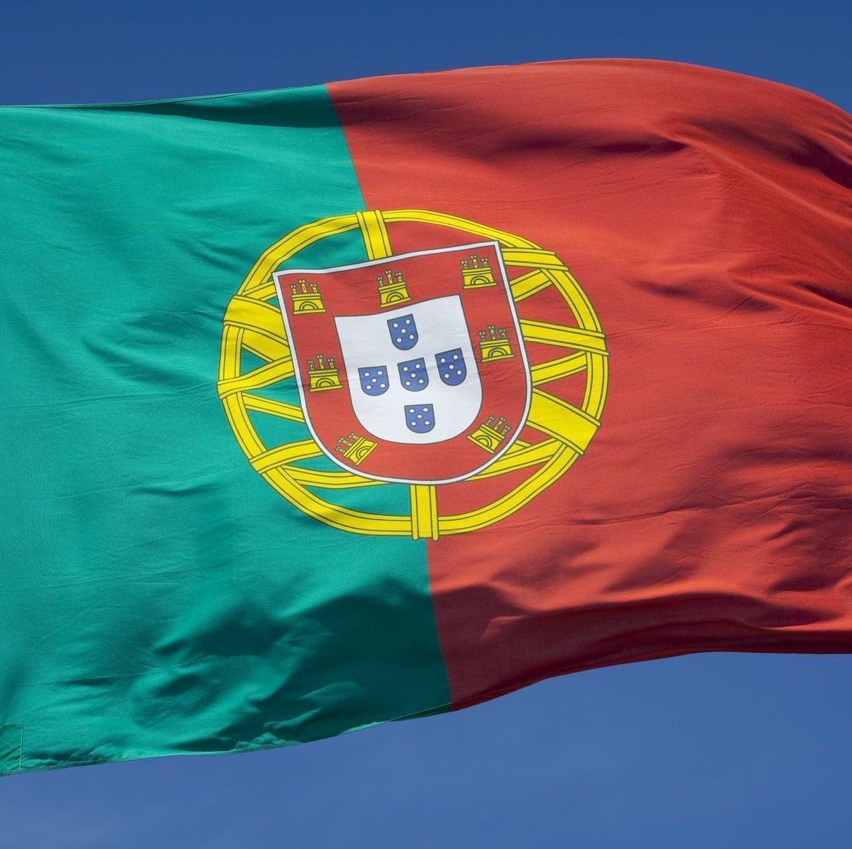 HumorQueCola's tweet image. Pedro Sampaio emplaca 9 músicas simultaneamente no Top 200 do Spotify Portugal