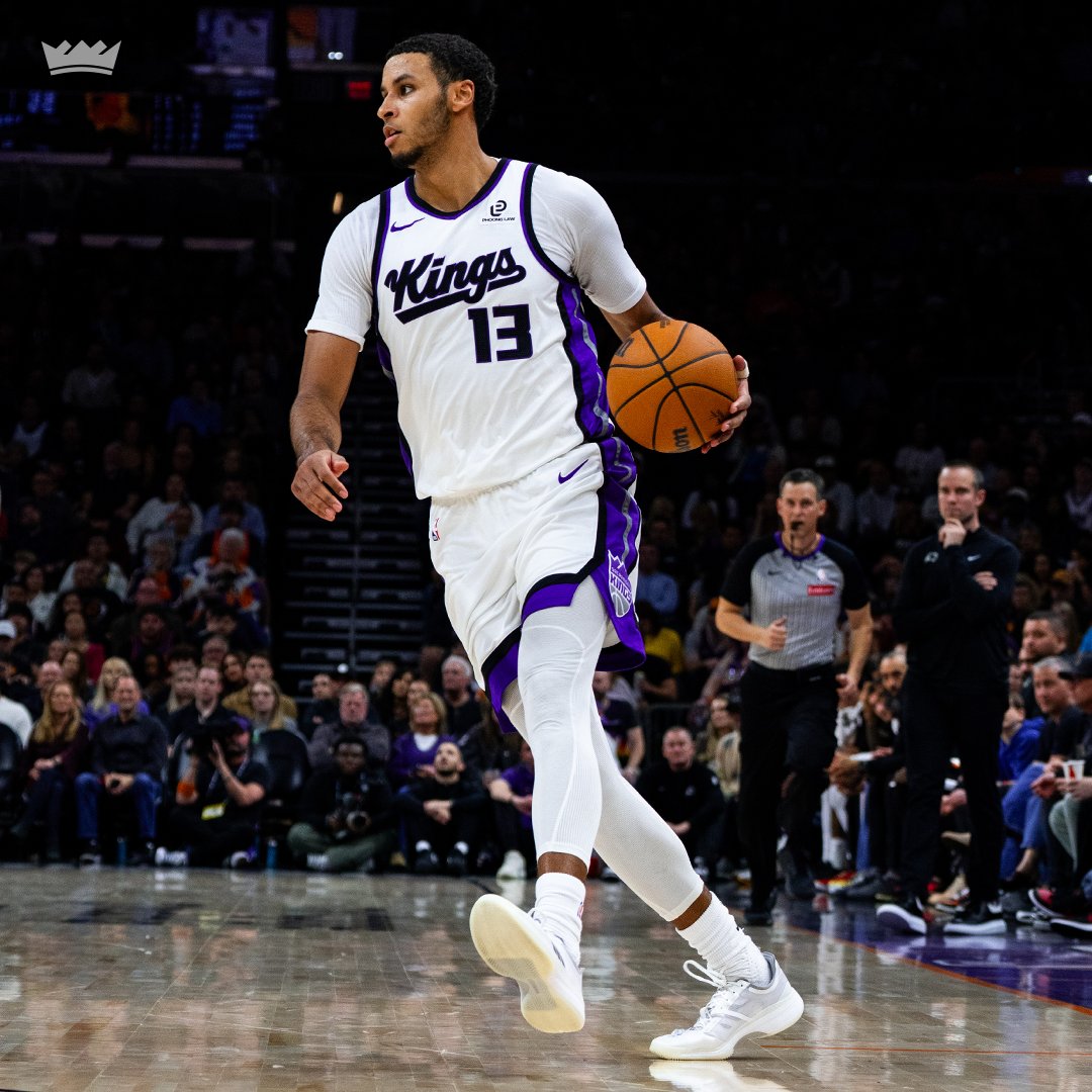 HALFTIME: Kings trail at the break, 62-56.
👑 Keegan Murray: 16 PTS, 4 REB
👑 Maxime Raynaud: 6 PTS, 2 REB
👑 DeMar DeRozan: 6 PTS, 2 STL