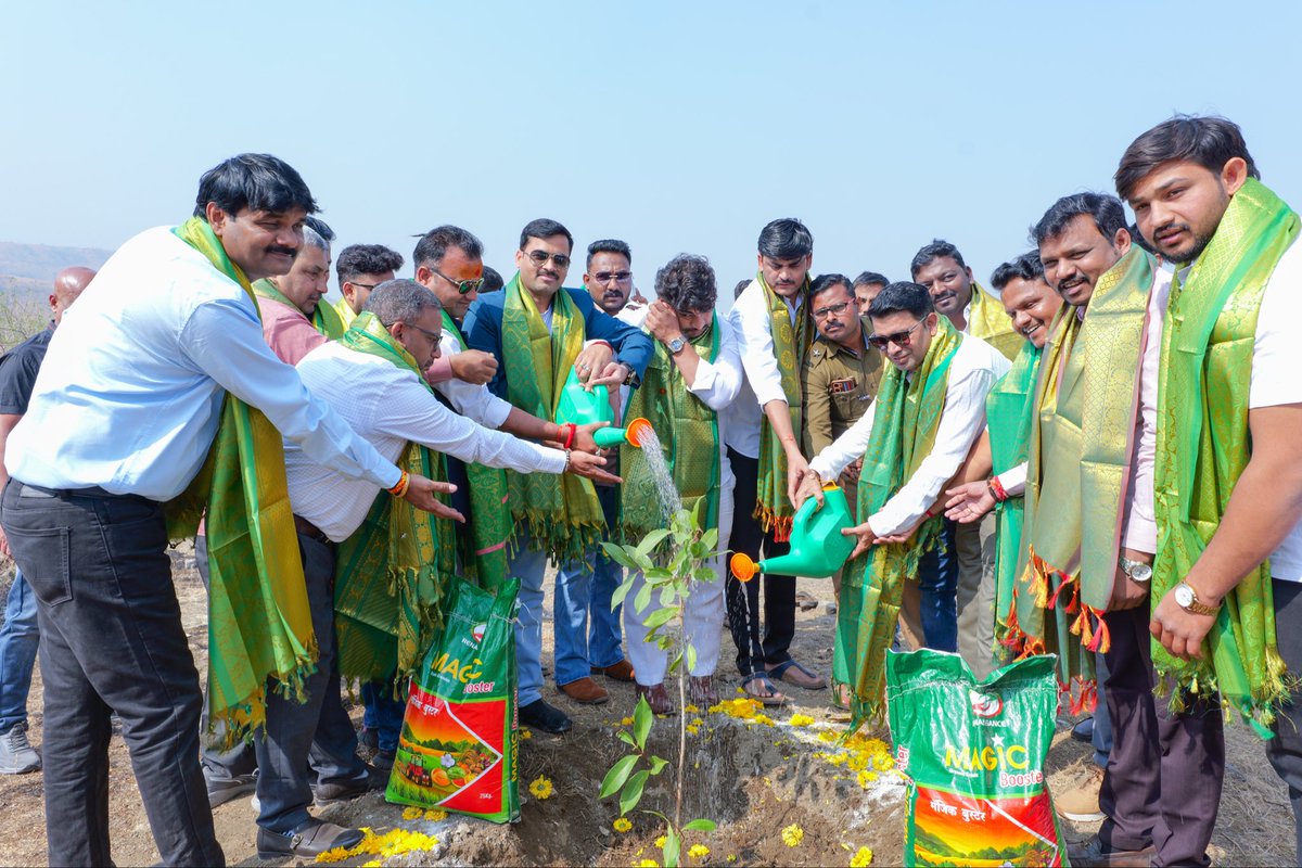 sharadmarkad1's tweet photo. Under the leadership and guidance of Green India Challenge Founder and former  MP @SantoshKumarBRS  Sir we will be implementing the #GreenIndiaChallenge with great vigour across the state of Maharashtra. The initiative was launched on the 1st January  2026 from Pune. https://t.co/tH8qLHe8M7