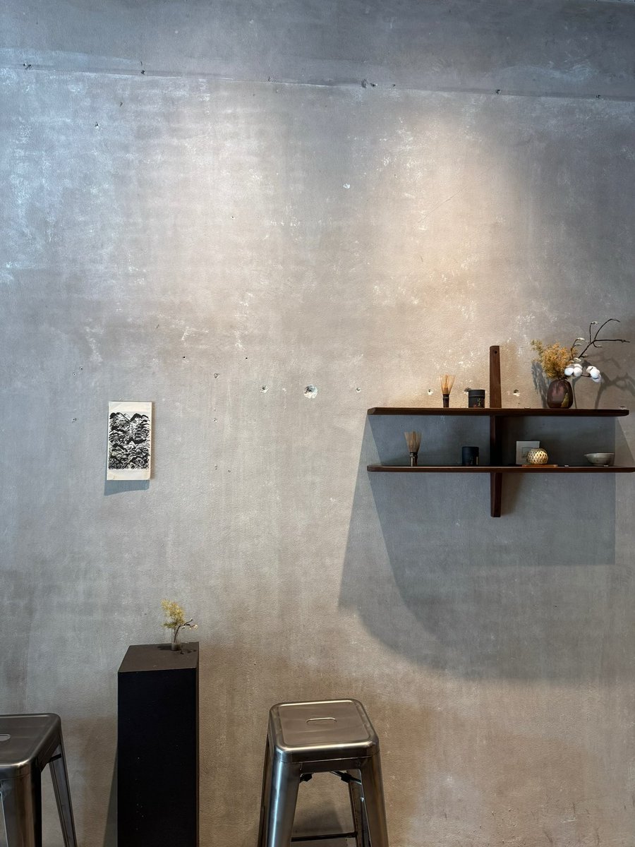 วันนี้ไปลองคาเฟ่ Daythem tea studio แถวตลาดน้อย หน้าร้านมีที่จอดรถกับ จอดได้ที่ River City ได้ส่วนลดเครื่องดื่ม 5% (แจ้งก่อนนะ)

มีมัทฉะให้เลือกหลายตัว น่าสนใจหลายตัวด้วย

อร่อยดีนะ หวานน้อยคือไม่ค่อยหวานจริงๆ ไปลองได้ ที่นั่งประมาณ 10 ที่

#Mimijakin #อร่อยไปแดก <a href="/aroii/">@aroii บอกต่อ</a> #อร่อย