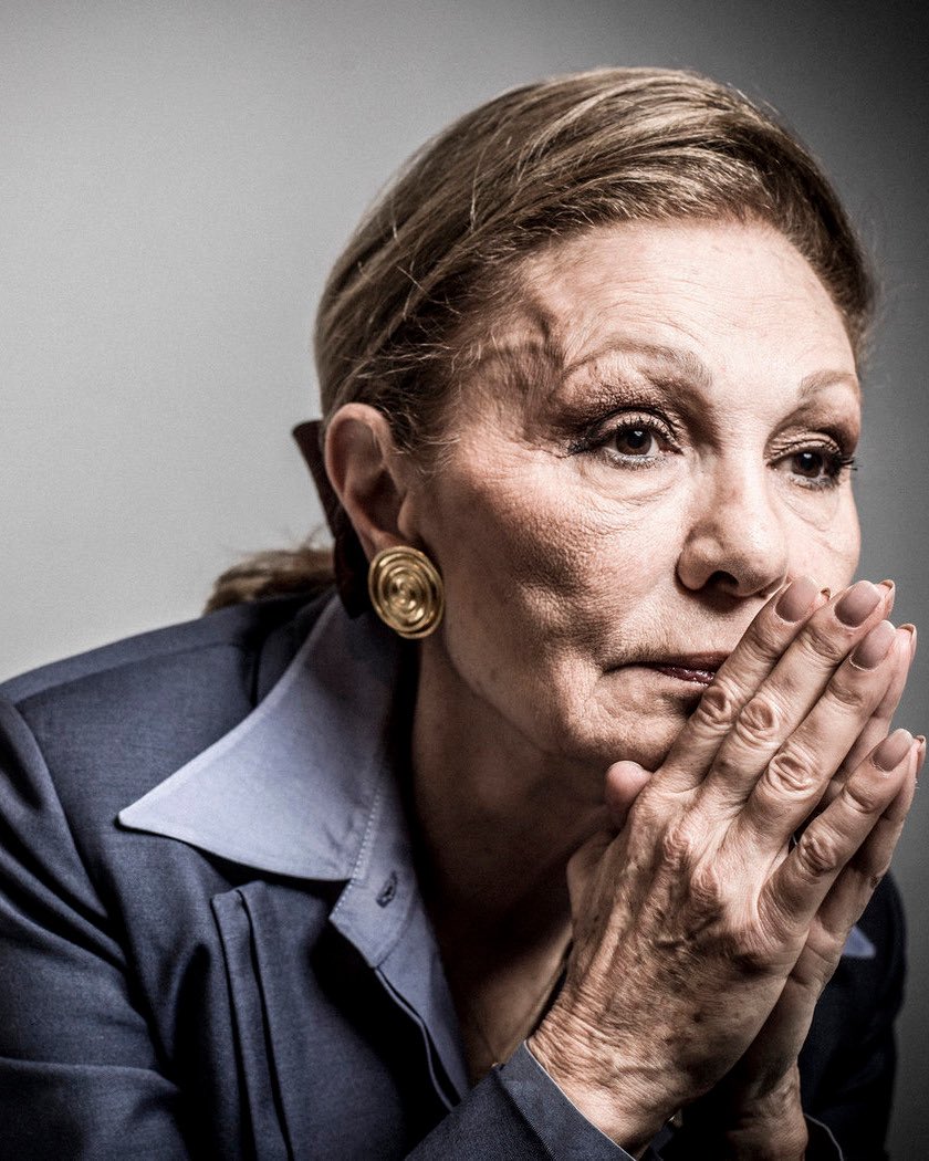 MiddleEast_24's tweet image. Iran's Queen Mother, Empress Farah Pahlavi to her nation: "This time will be remembered as the turning point, when the Iranian people took their future back into their hands. I call on the security forces to join the people in this movement. Light will prevail over darkness."