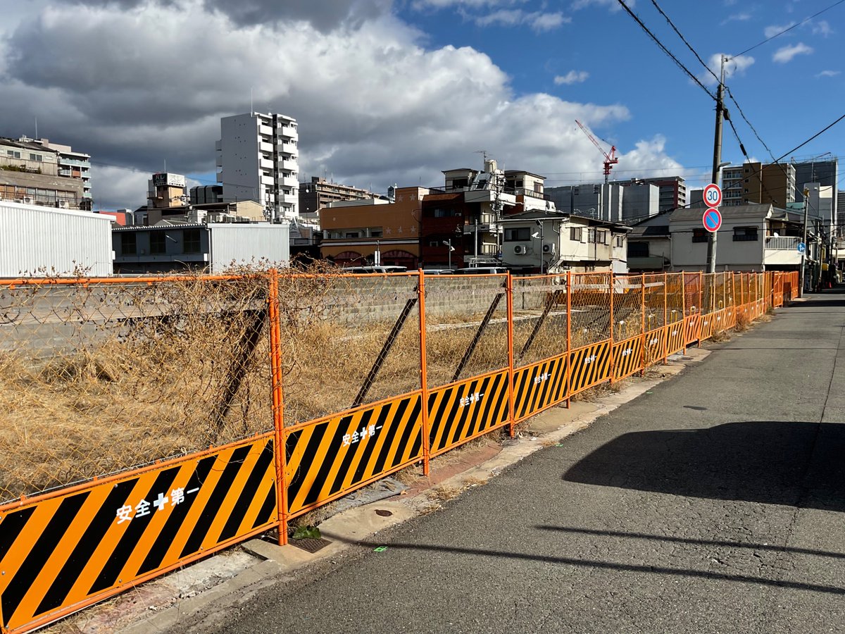 もるだ tweet media