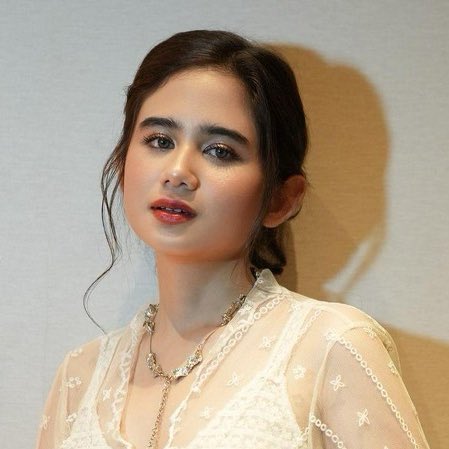 CenayangFilm's tweet image. Tebak persamaan