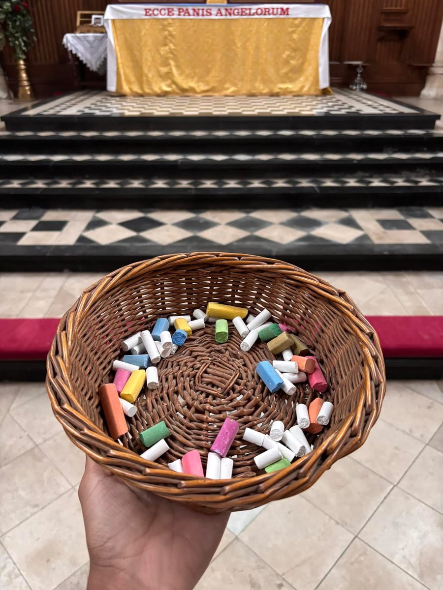 StGermanCardiff's tweet image. Epiphany will soon be here! 

Pick up blessed chalk next Sunday at Mass for your homes! 🥰 

#Epiphany #HouseBlessing