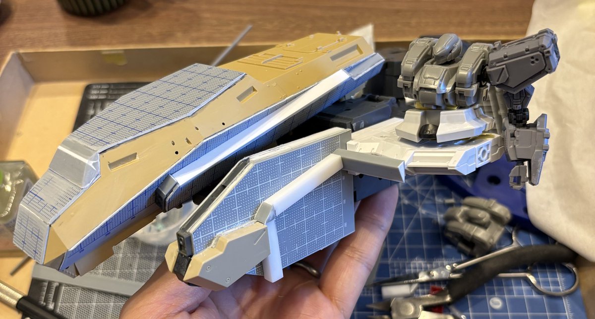 #フロントミッション
#大型機動兵器
台座の位置調整。