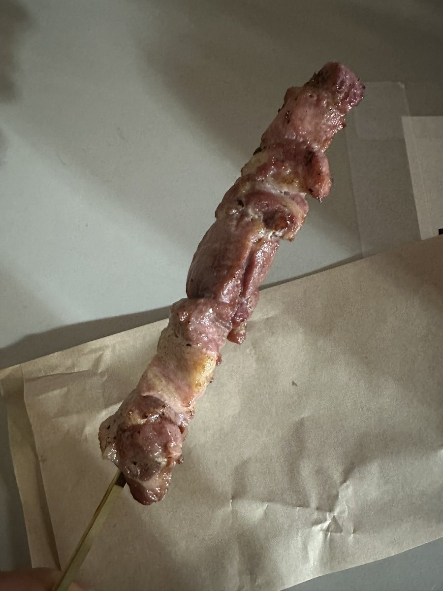 SilverColor416's tweet image. 昨年は大変お世話になりました🙇‍♂️

相変わらずの社畜ですが
仕事に推し活にポケ活に全部こなせるように頑張ります🤘

今年も宜しくお願い致します、何卒何卒です🐴🎍✨