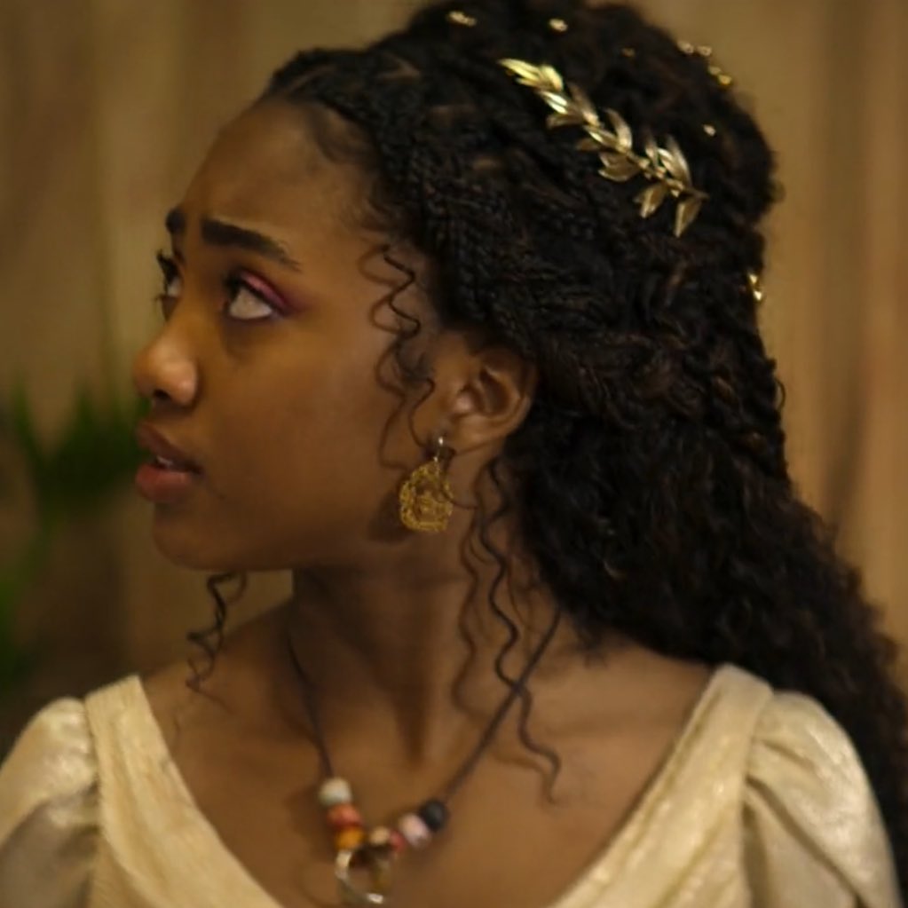 wisegirlfied's tweet image. curls swirl