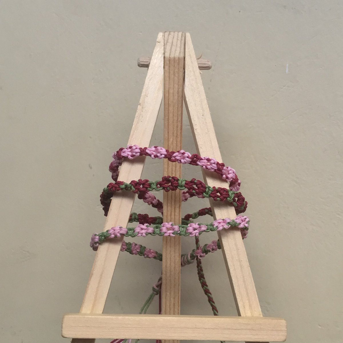 kiddo try 2 sell 🍓 tweet media